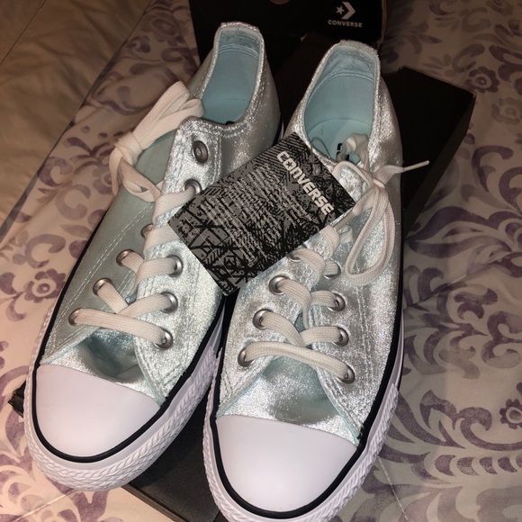 Converse - Picture 3 of 3